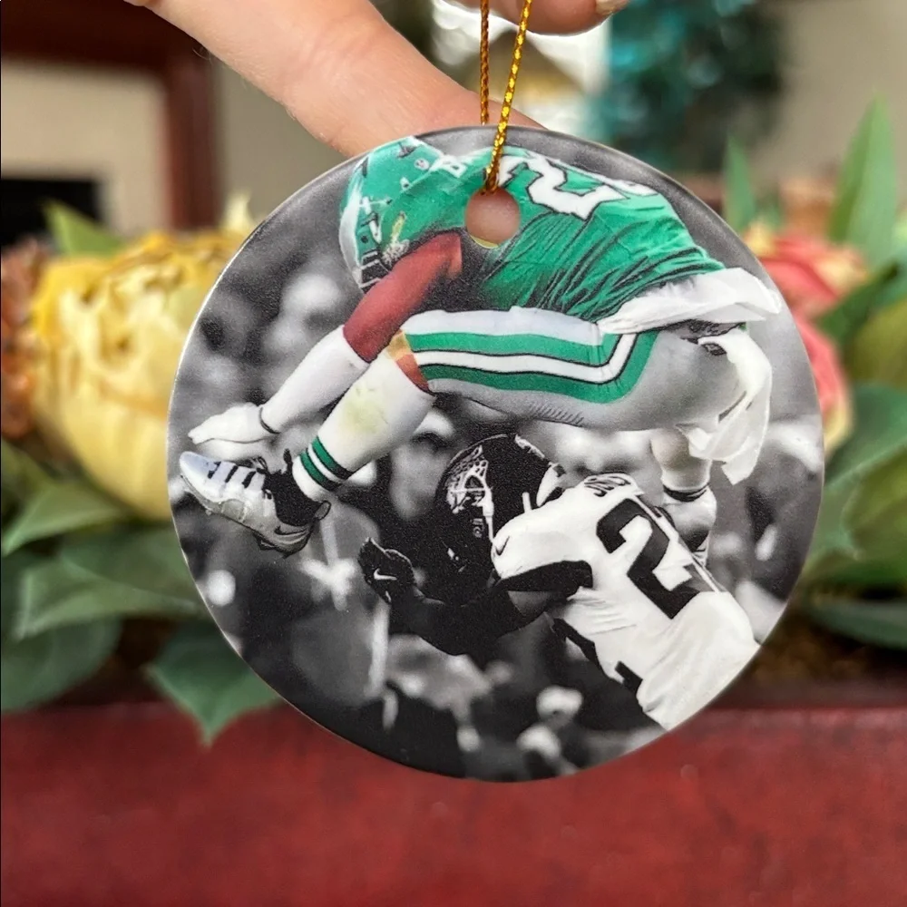 Brand New Philadelphia Eagles Saquon Barkley Fly Ceramic Christmas Ornament